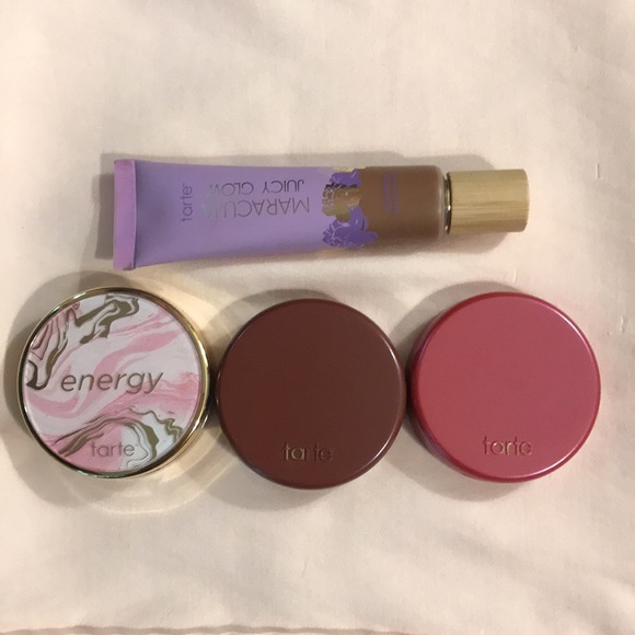 Tarte Amazonian Clay and Maracuja Juicy group - Picture 2 of 14